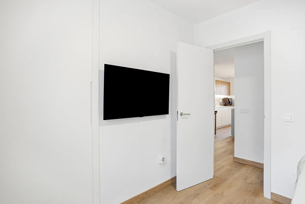 097e11d4-1988-47e0-9495-6b5518982860