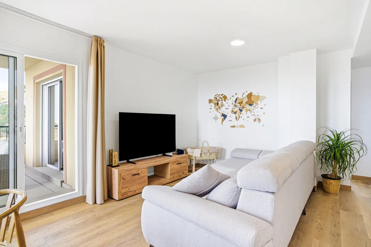 a00e0702-ba3b-4299-ab87-058e4ace14a8