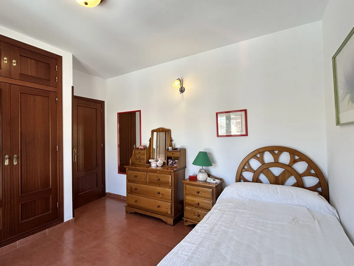 22b8a384-08ac-4d30-b9ab-29fe9618a533