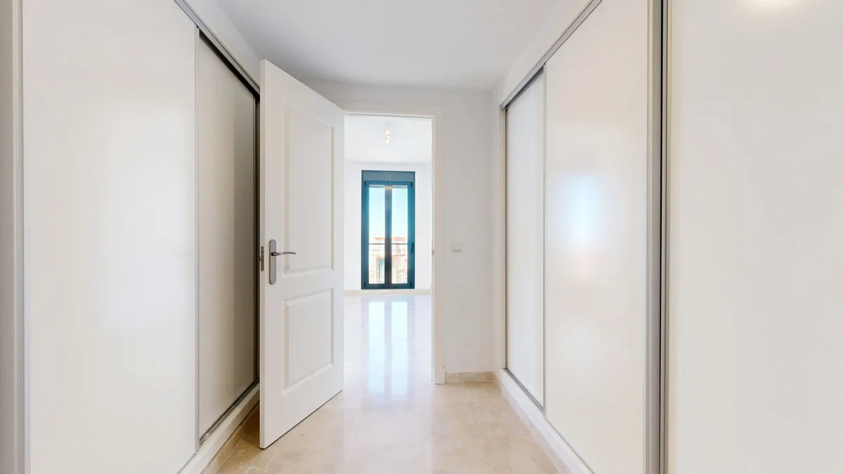 8e441dcb-e569-4af3-a79b-c1dd98344ebb