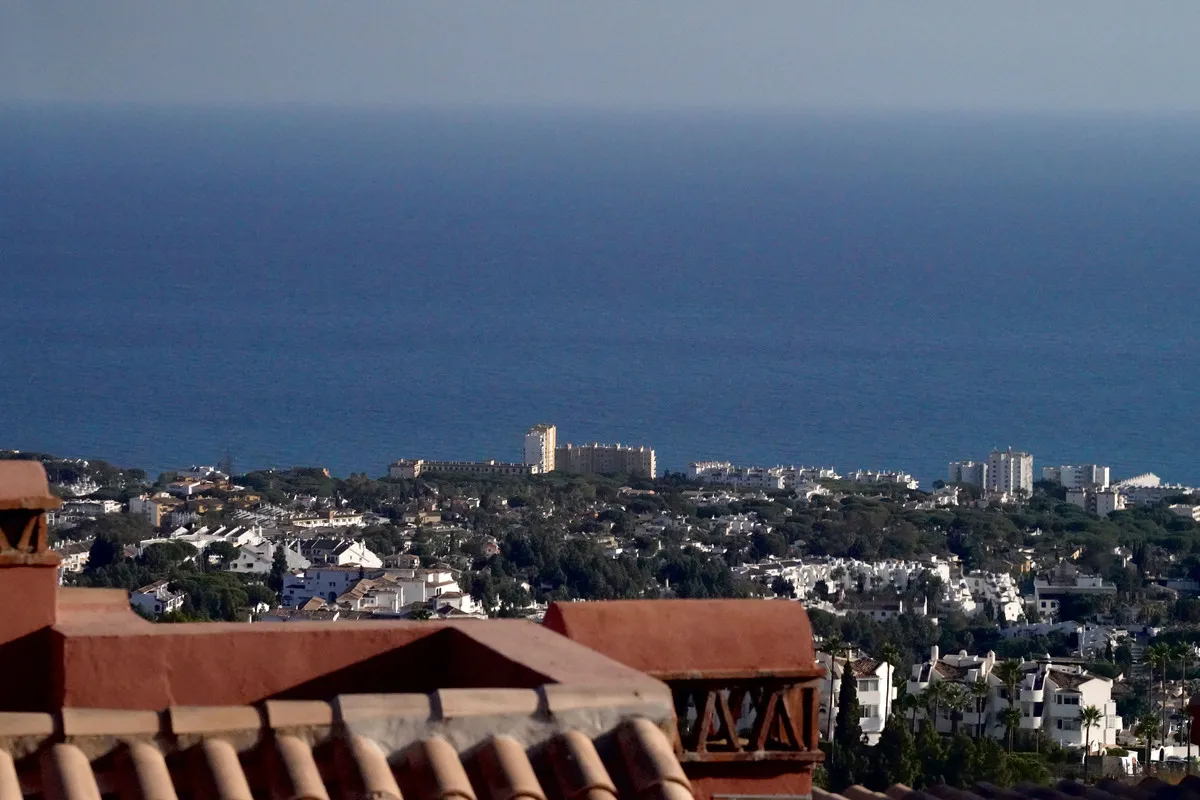 e03a896f-0b01-4539-a97c-ac9f4b1bc447