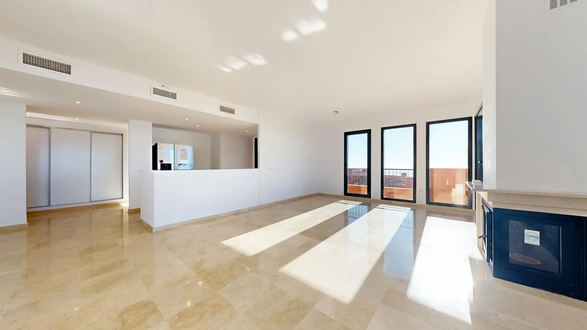 fb85976f-7b1d-4cd5-bbc9-f2100ad2b44e