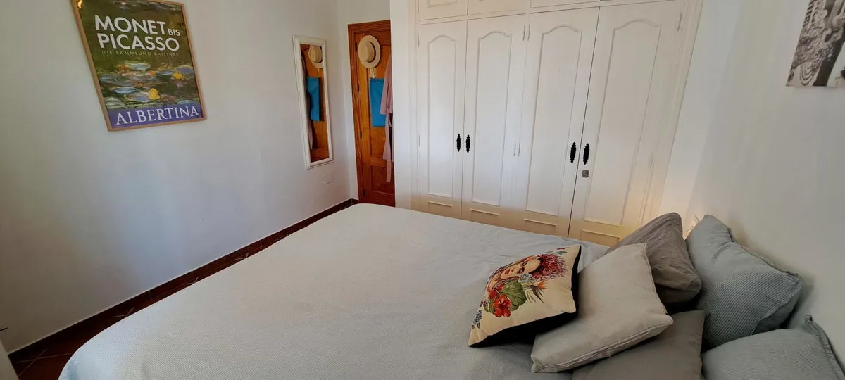 5e42b94a-6bed-4ff3-adb0-98f64fcaa1ca