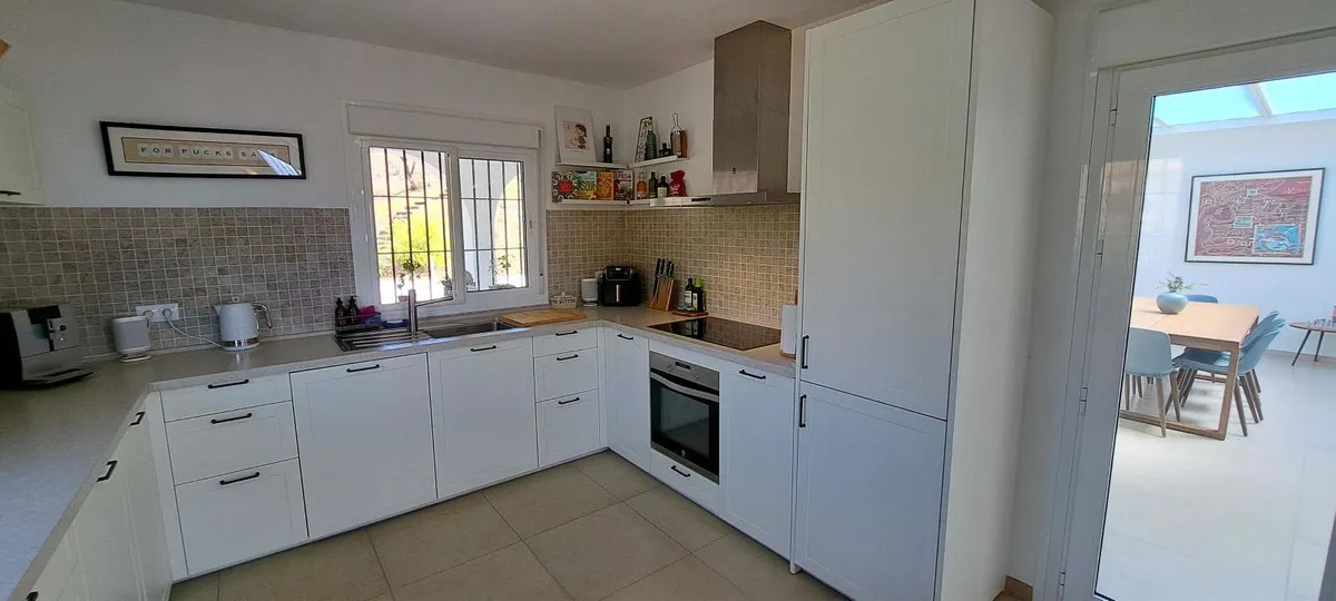 d5b75fa0-5d36-41d0-9b71-f5d0ceb1481d