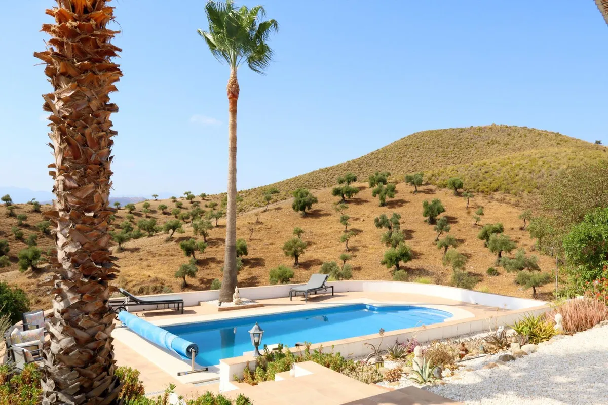 fdfcad0d-d645-4487-8cb9-725b041b57ff