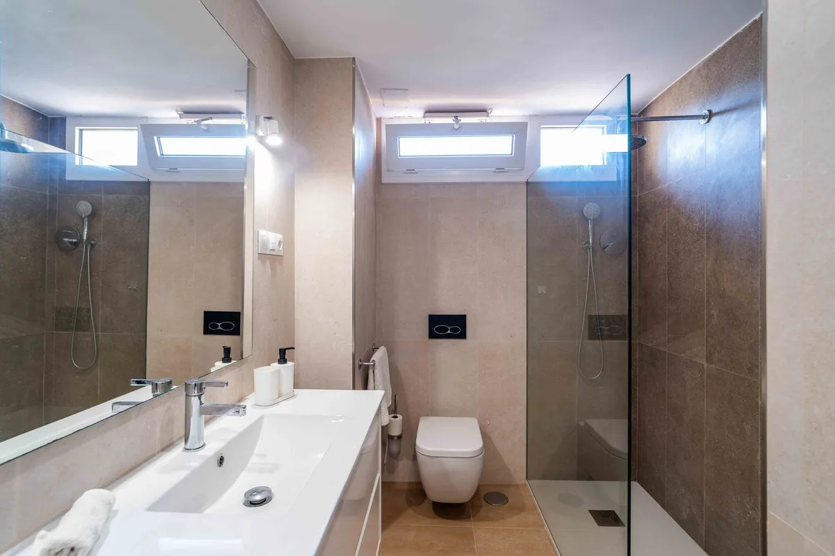 16a84994-0166-4284-8e27-4947dad6b559