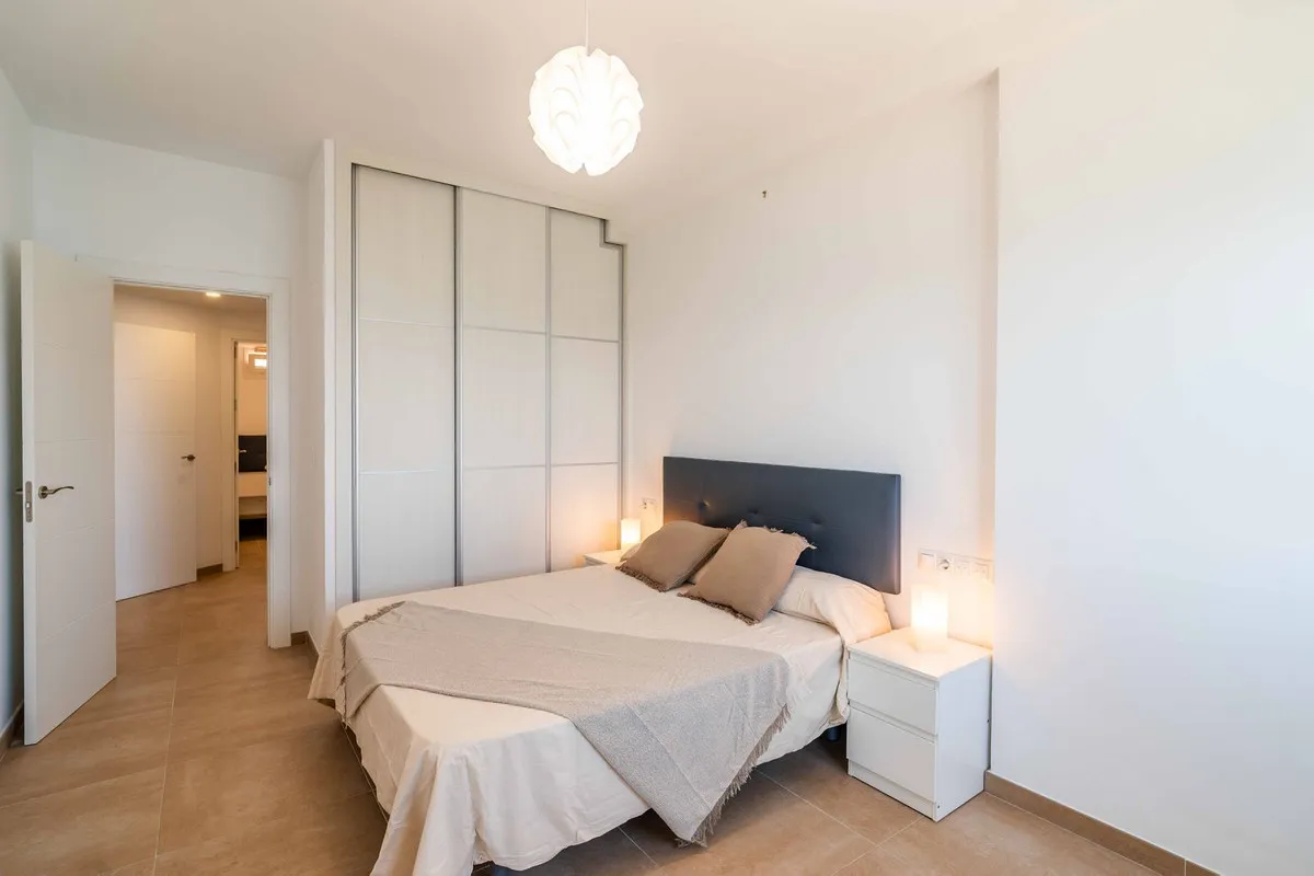 b20af504-cdac-4068-8a70-f732700c9395