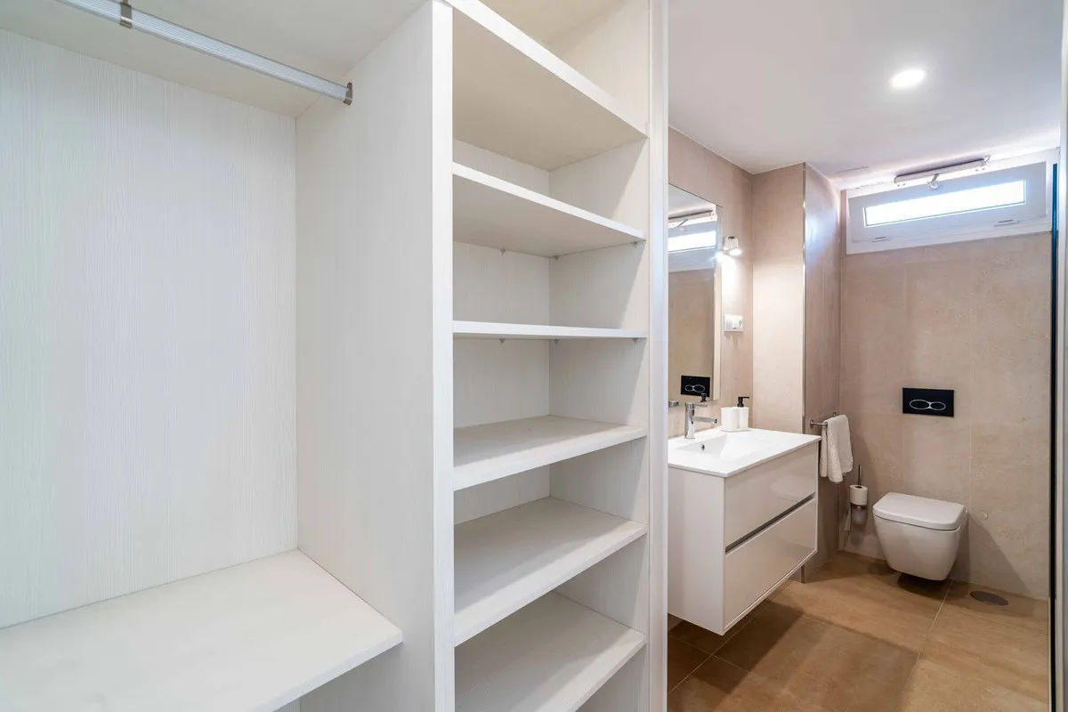 dae0a2d5-1d1a-413c-871d-e7b9e63470da