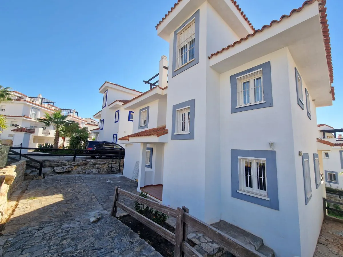 12633c4d-4716-4c7b-a6e3-1859341849e6