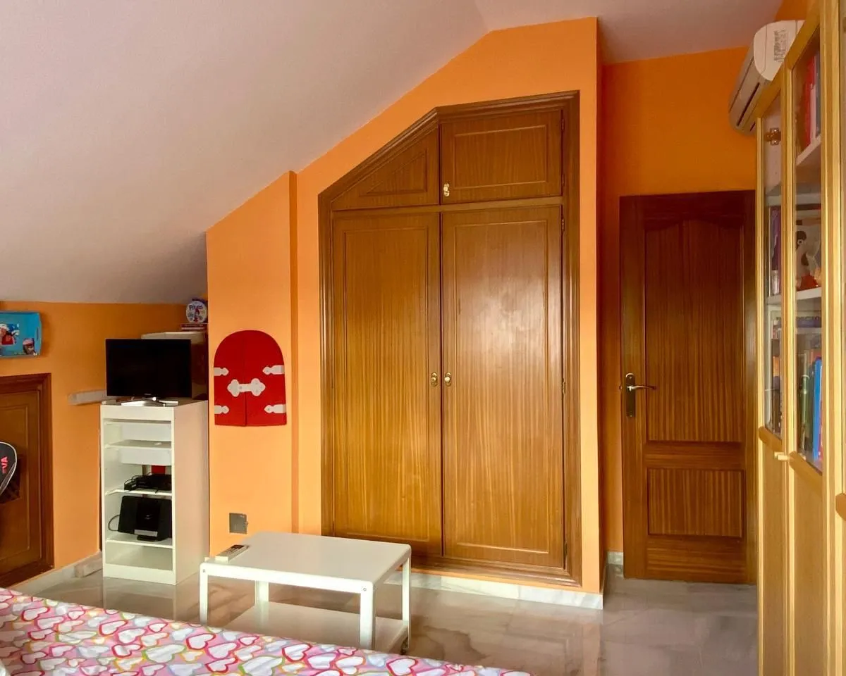 1e235c30-84db-4ed7-9f71-7d80b5c13d48