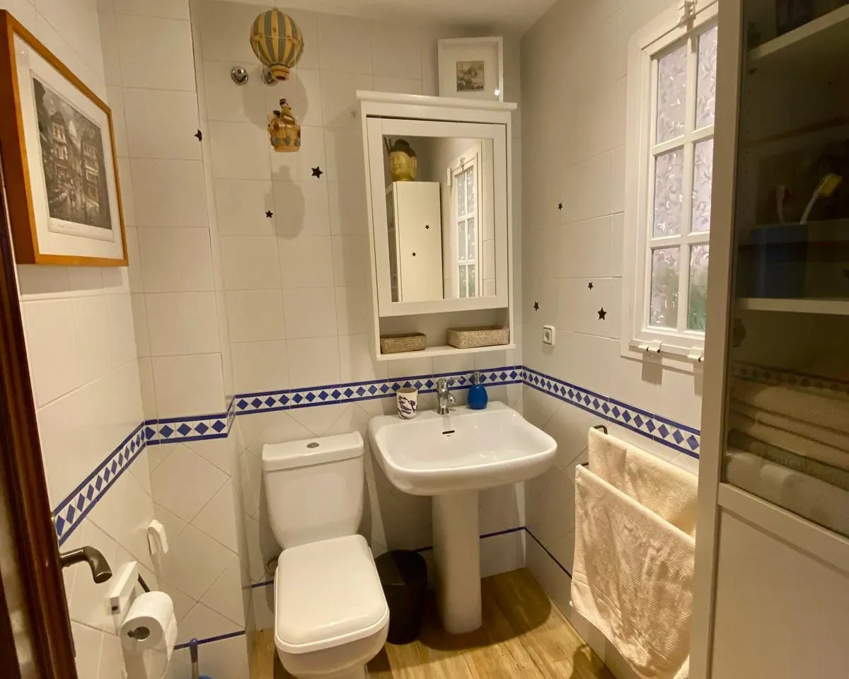 bba548b2-e2b1-4559-8435-4550d544dd72