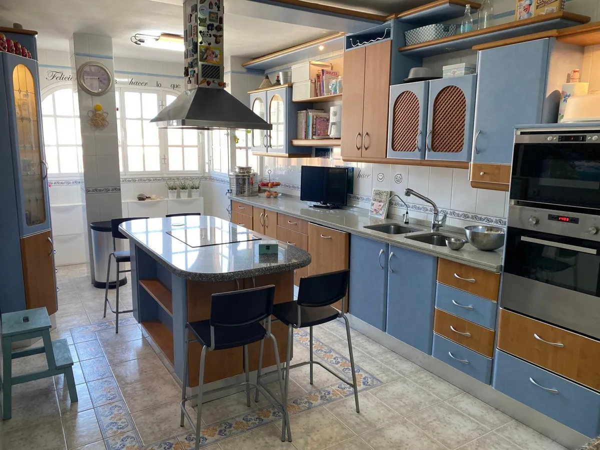 f8465566-f4cf-4195-89c0-2824f1f1c4ed