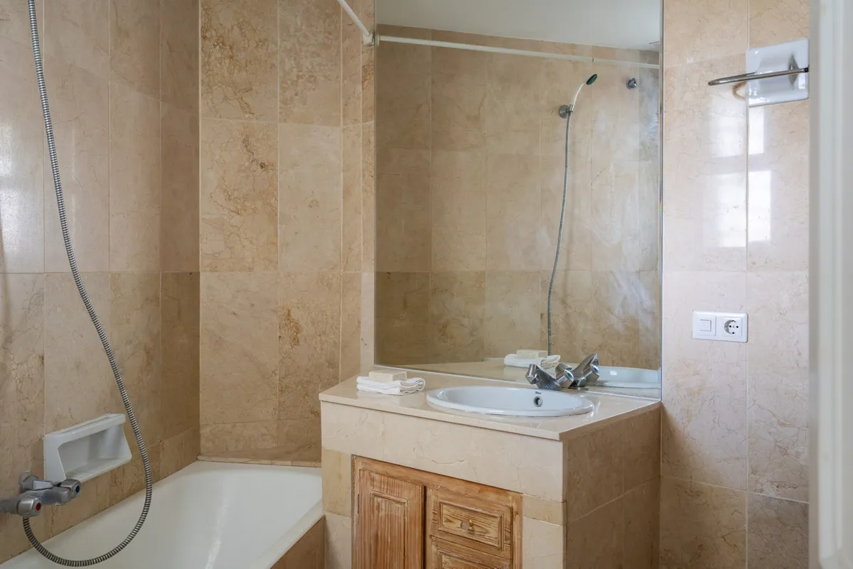 0af15e3c-1cce-4f06-9c5a-5967dfb715c1