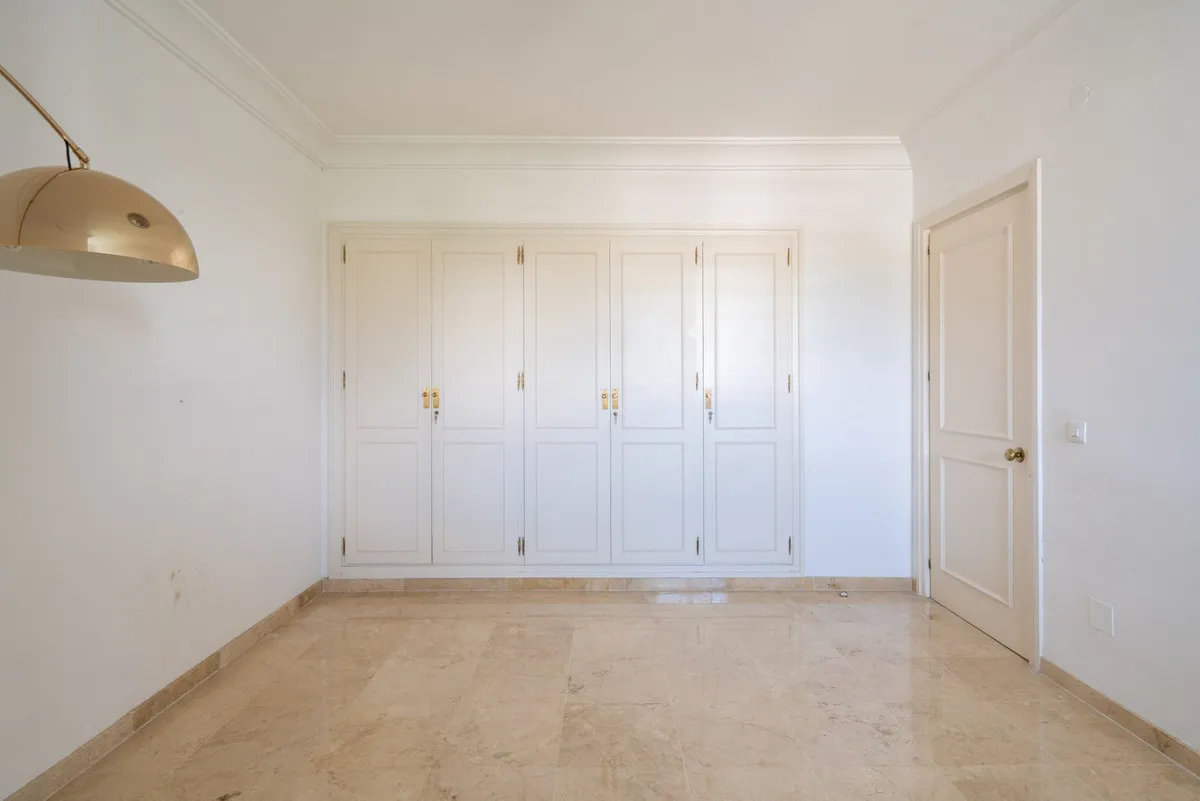 e16bf1f4-a1f6-4234-88de-cf2a5581327b