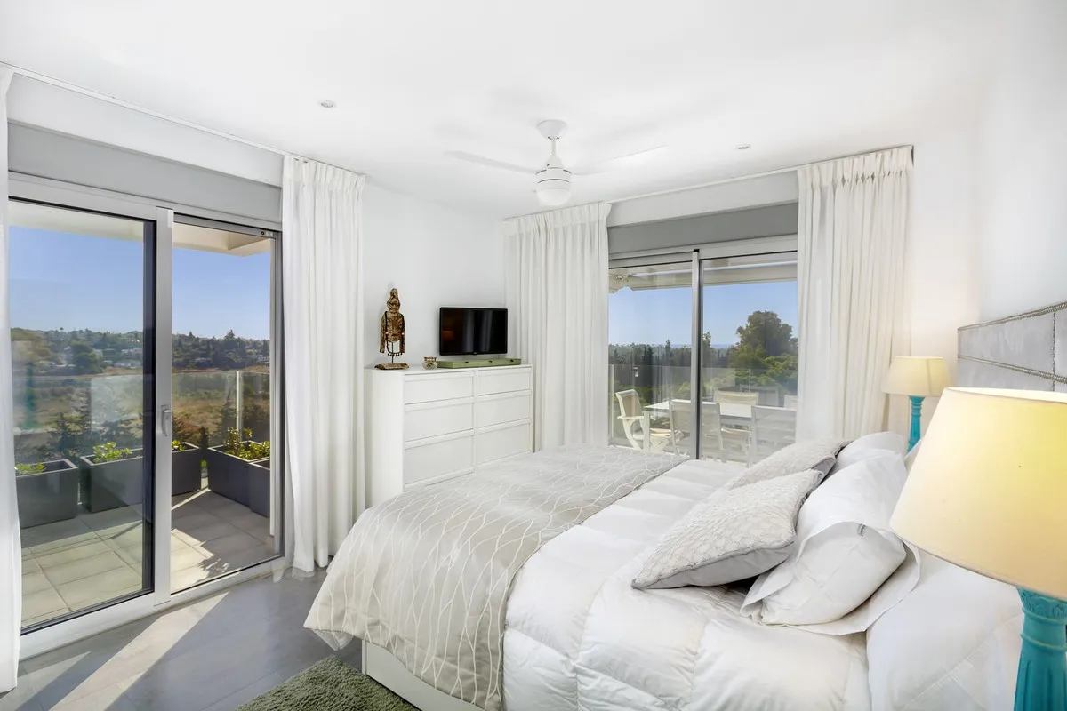 8aaeef14-3d59-4108-83f3-02d54250d8b3