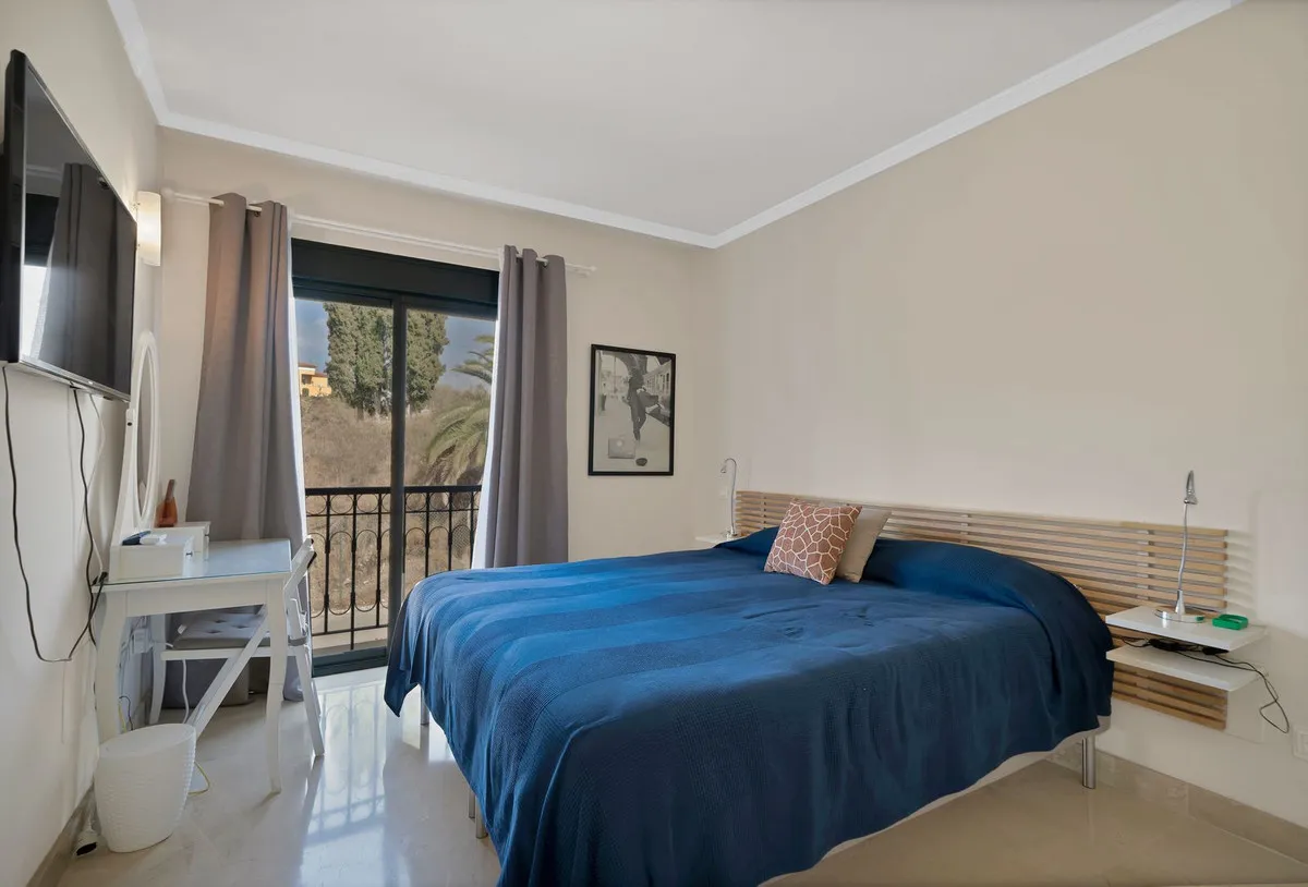 4666e778-c217-4d40-9b2f-d42fc3e70e12