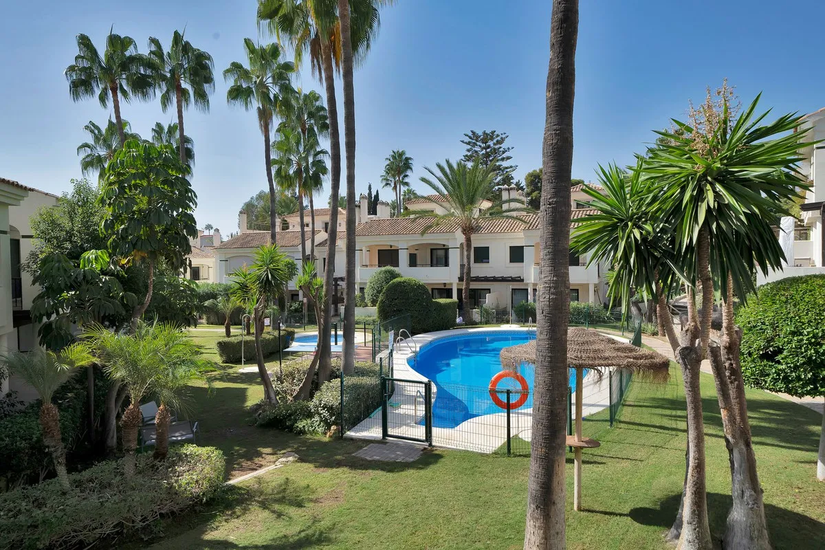 9ccd4d40-2d8b-4adb-8de8-870e3be0b770