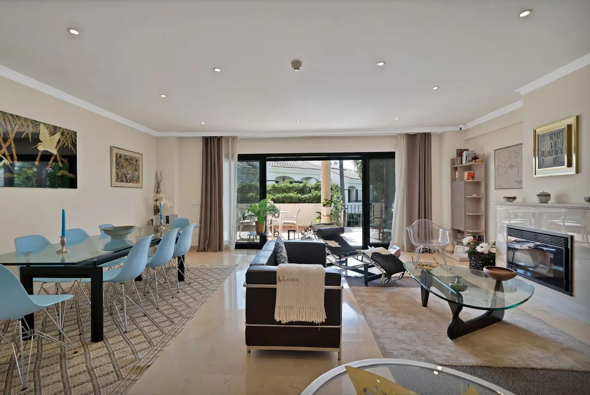 af7c0909-9a69-463f-917a-9de8d59631f9