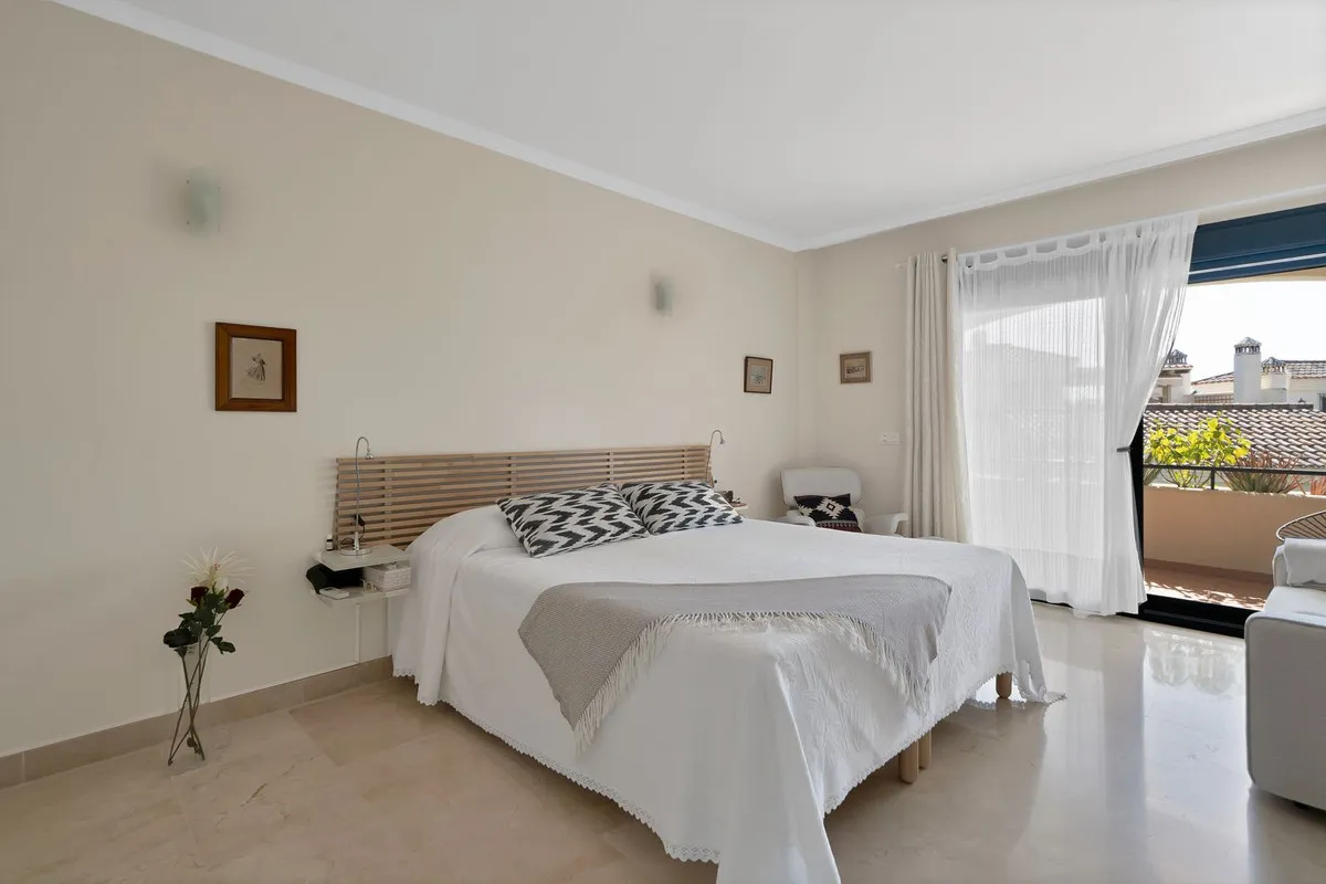 cb9f2dcc-0b63-45a8-b388-4b07c308aedf