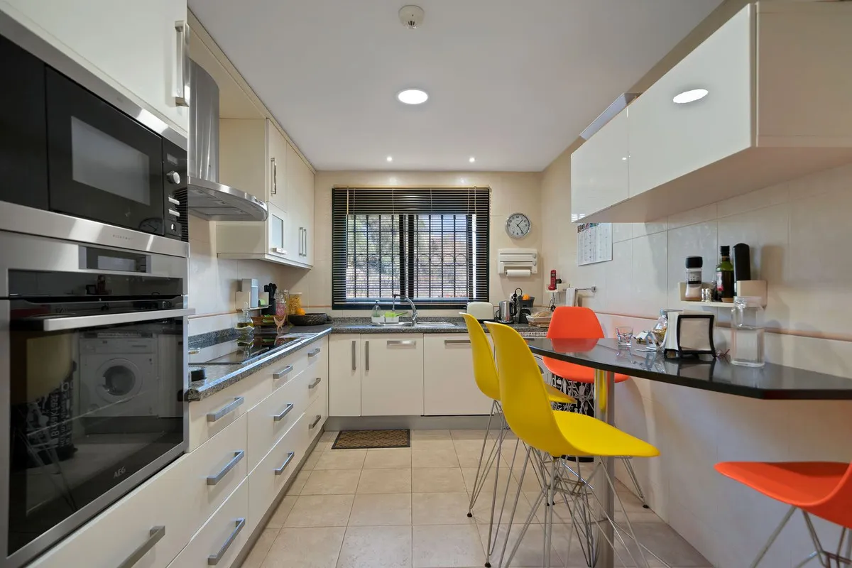 dc3d8f78-3249-470e-a7c0-b57e631a3f7f