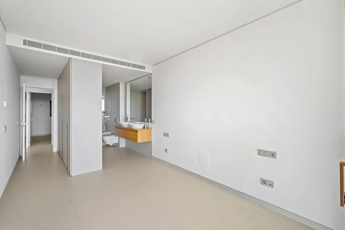 7df2bcc2-26a0-4b8b-acc8-c37558121880