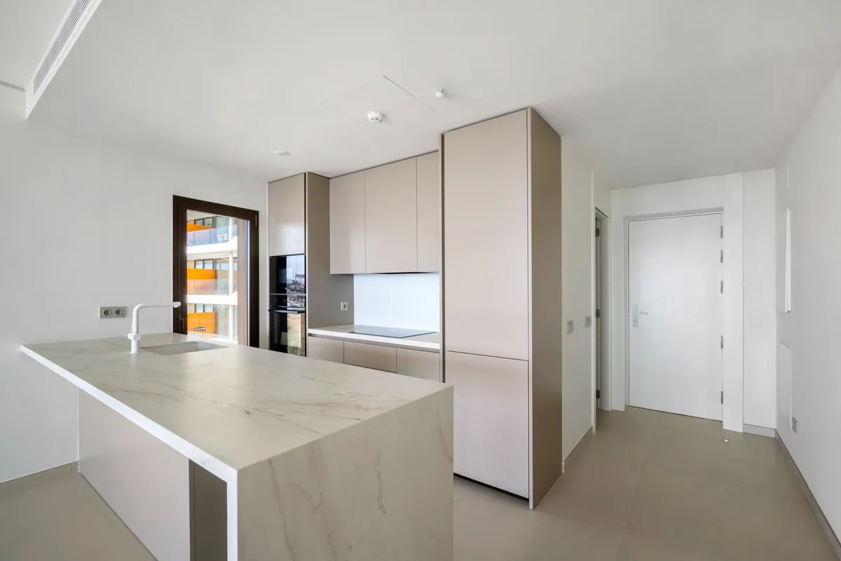 c2111caf-a9c2-46ff-a1bd-3a33af077e4d