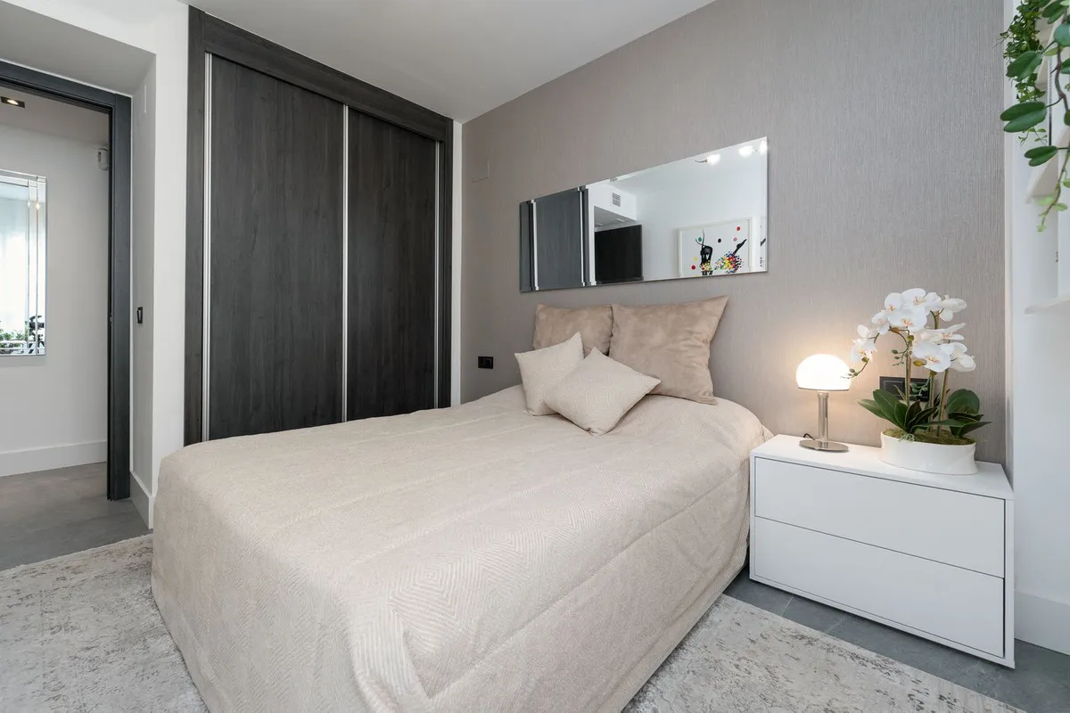 07f20282-3db3-4395-9972-cdd2ceeef63e