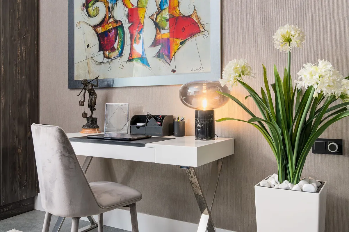 65e55253-d566-4de9-8767-387f713f5c35