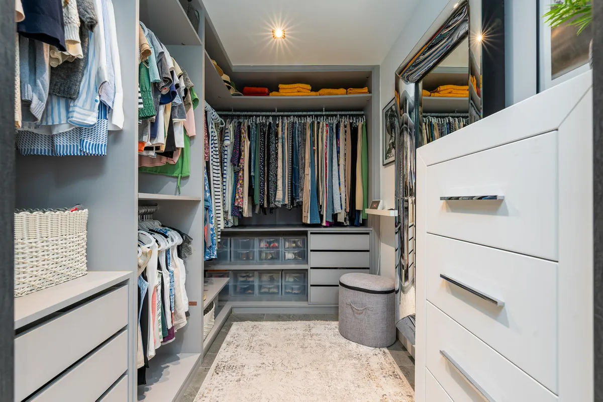 78c40406-64d2-432f-b4f2-bd0d7bcb1847