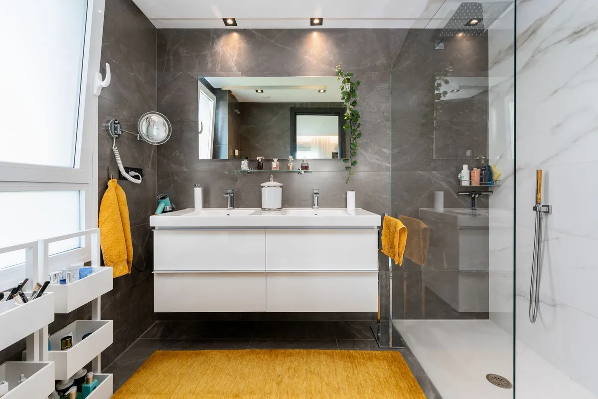 a583cc00-17cc-4bba-8f7e-c3259378f4a9