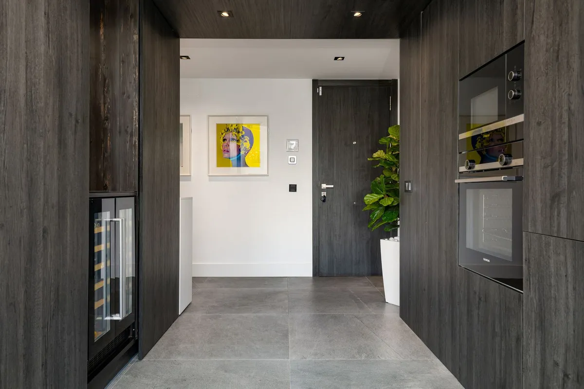 e8cab634-45b1-4f30-a138-498223325f1f