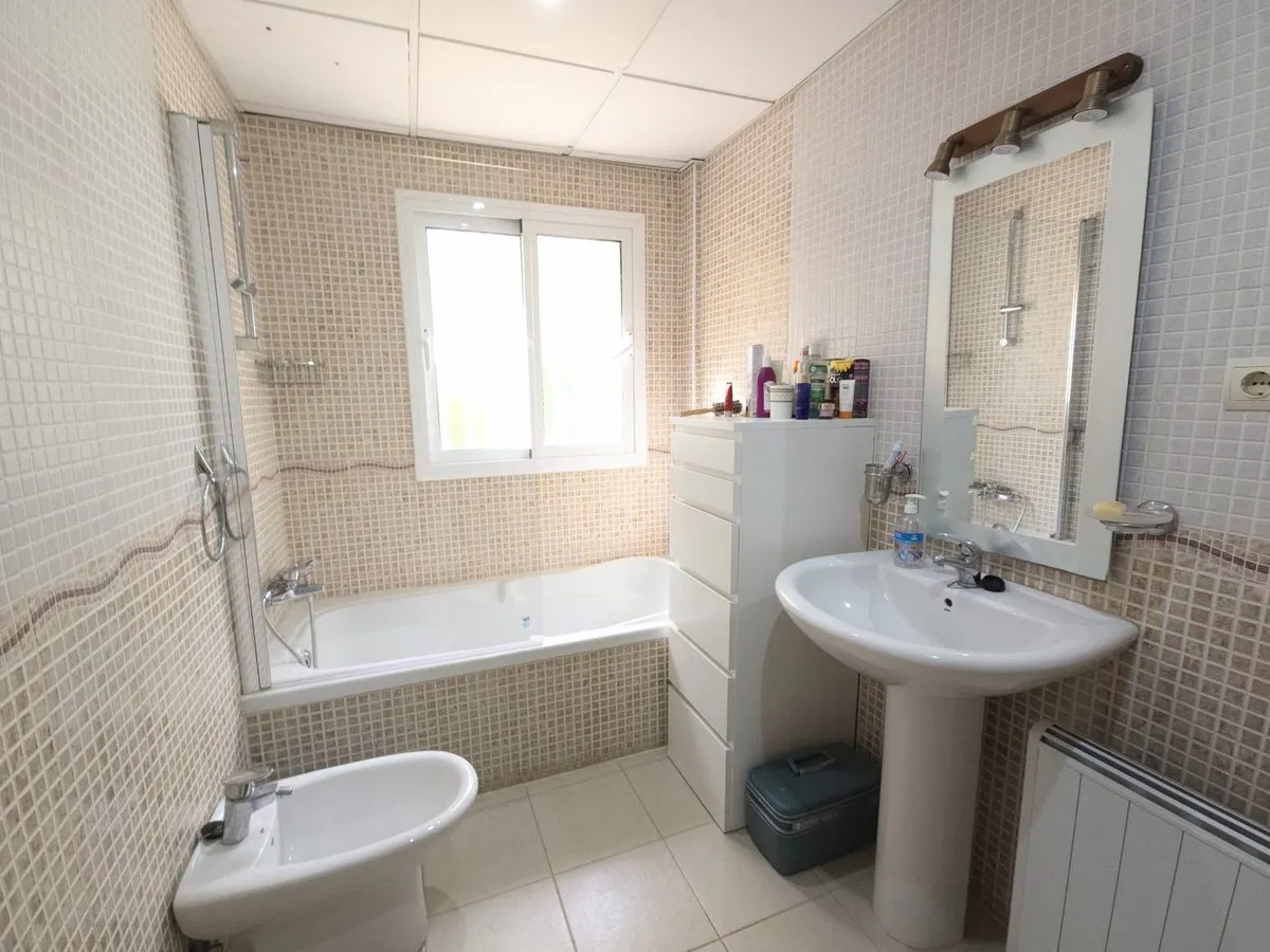 08427d28-b109-4ae1-a78f-0de80ce131c0