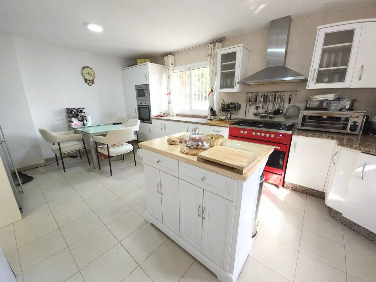 d19780dc-5de6-4716-85f5-a26981926ea2