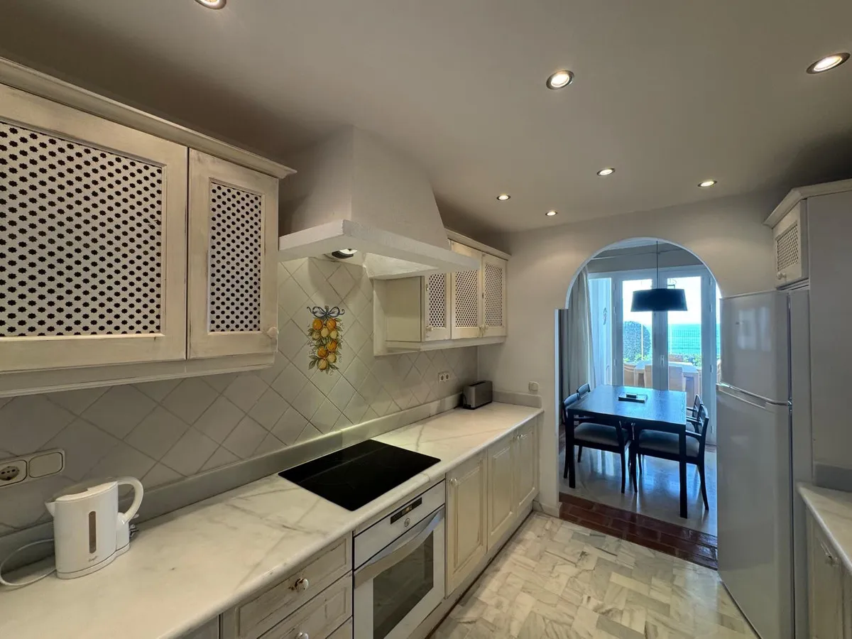 0fe94186-2633-46ab-a82c-db23a1669dba