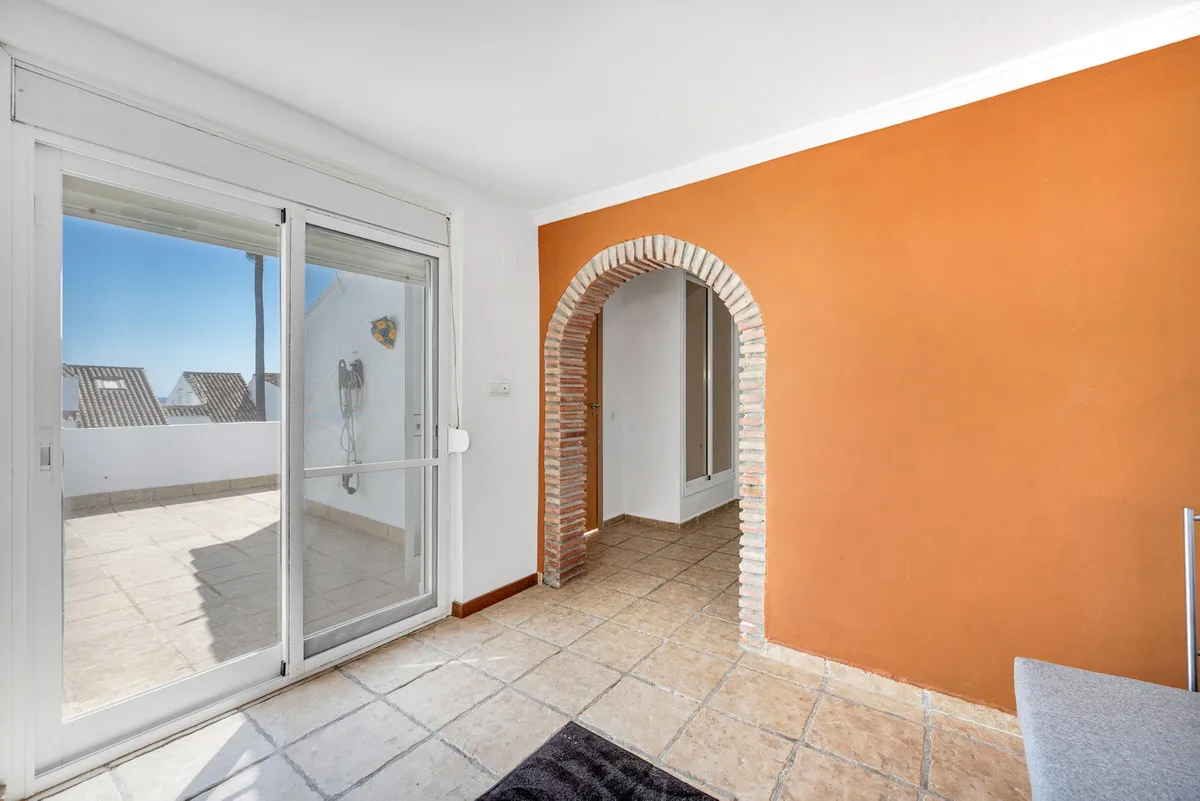 18a1d225-bcfd-4178-8999-048d708dab3a