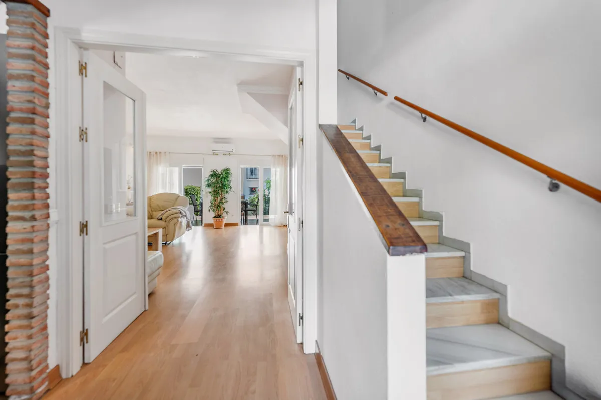 5f6029f7-de38-40a7-b9d1-e9d6f34388bf