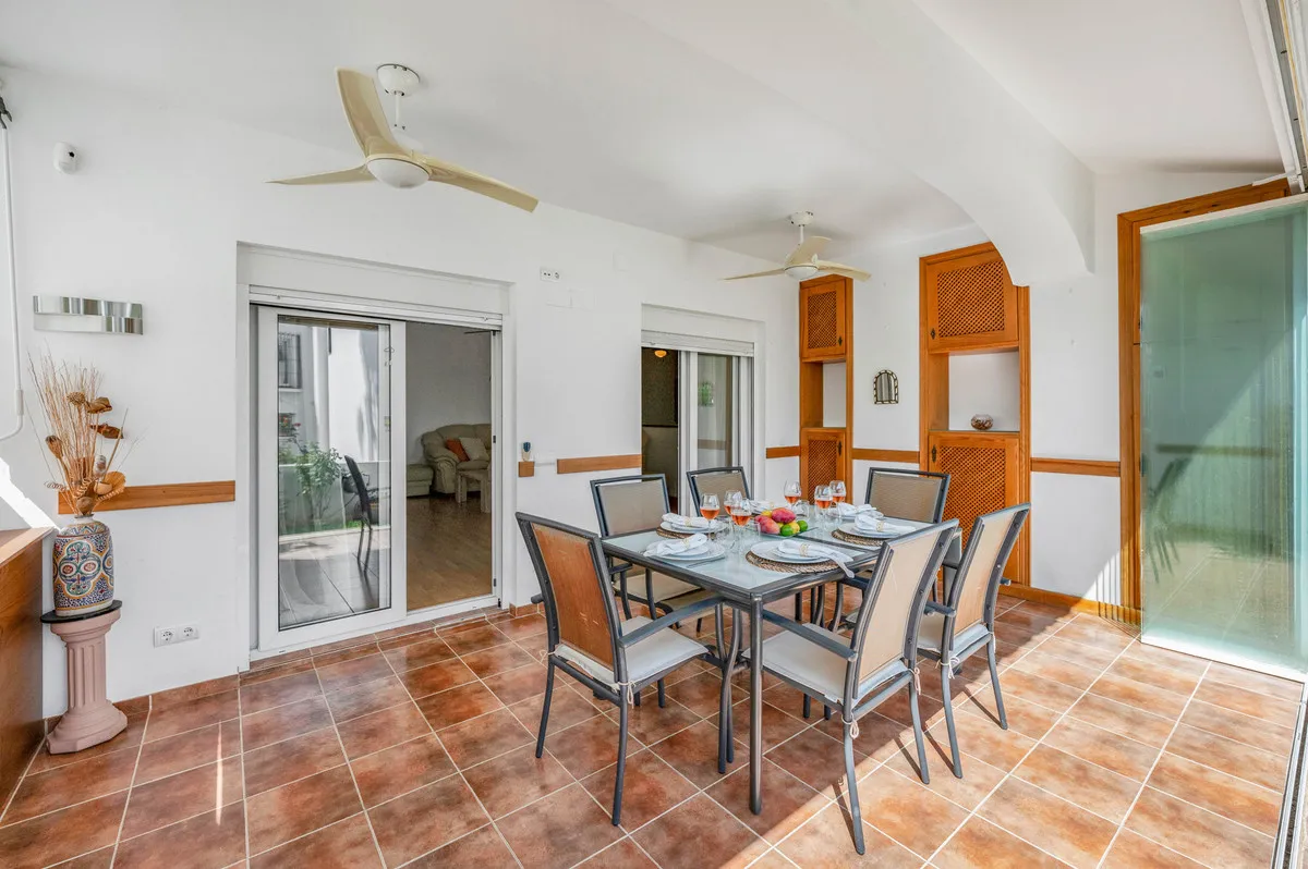 727f68a5-90de-4859-952d-470deab9904d