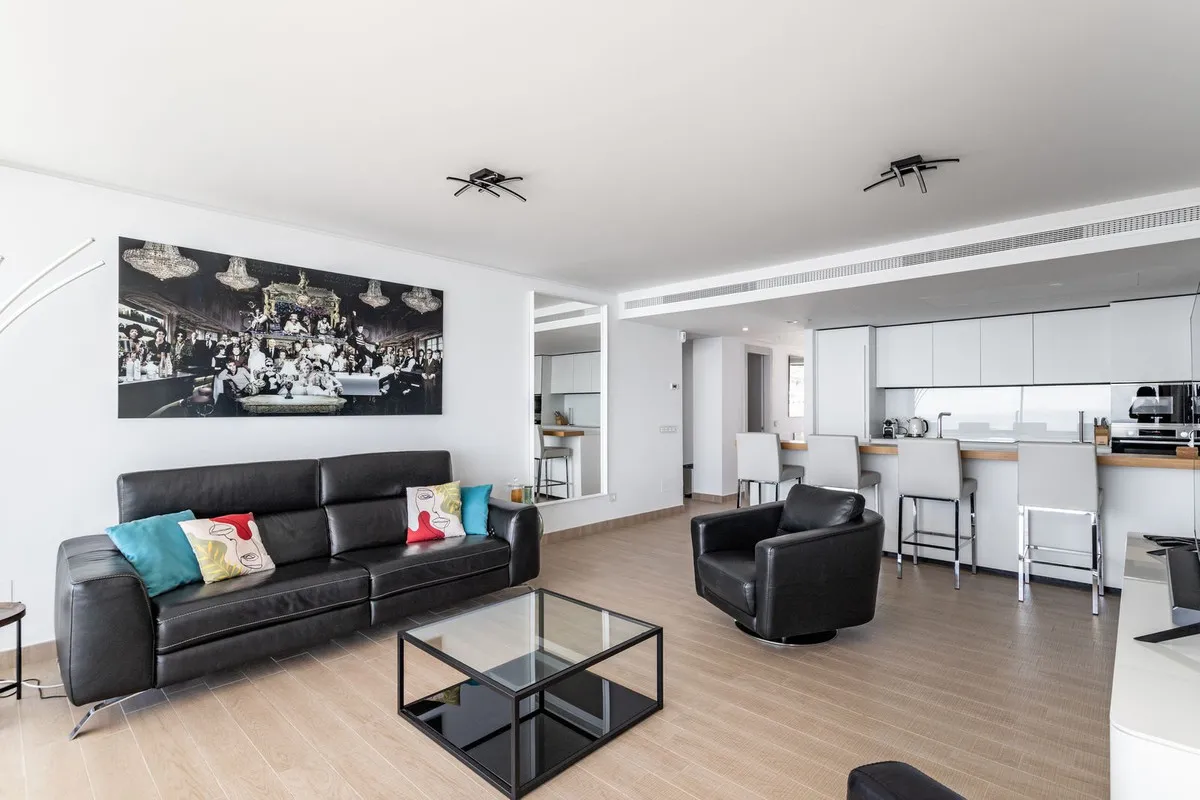 87d7579b-befa-45f8-80df-a079ecb746bf