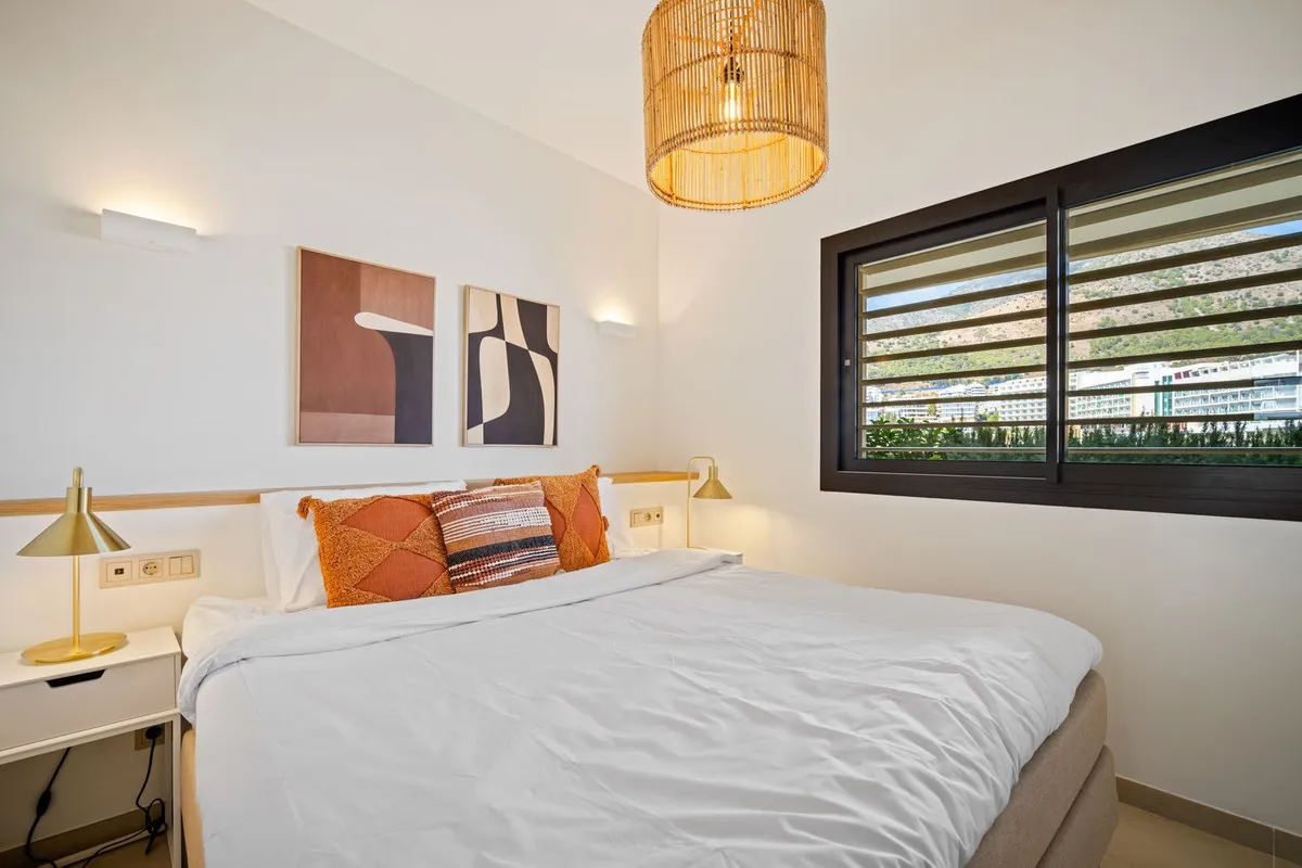 10fb771c-943a-402c-8f60-3a6a2ea54219