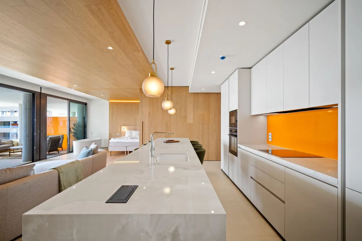 2a129b82-d1e0-47d2-ad77-5832045cf59f