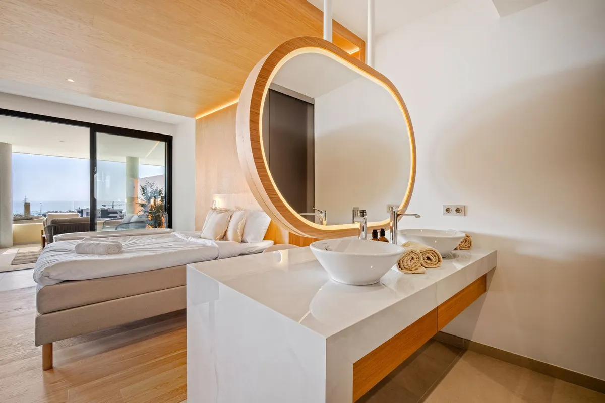 47f4c389-031e-4328-8f18-65e0a8cc6f89