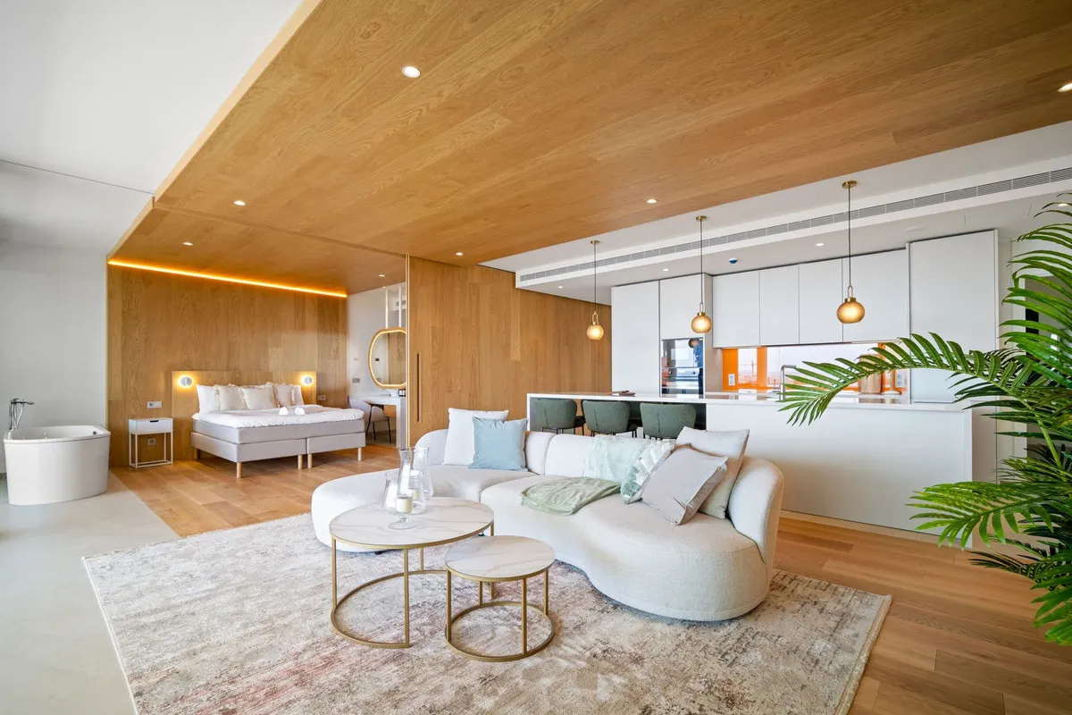 6513498b-81f0-48e7-bd4a-c537a5f44020