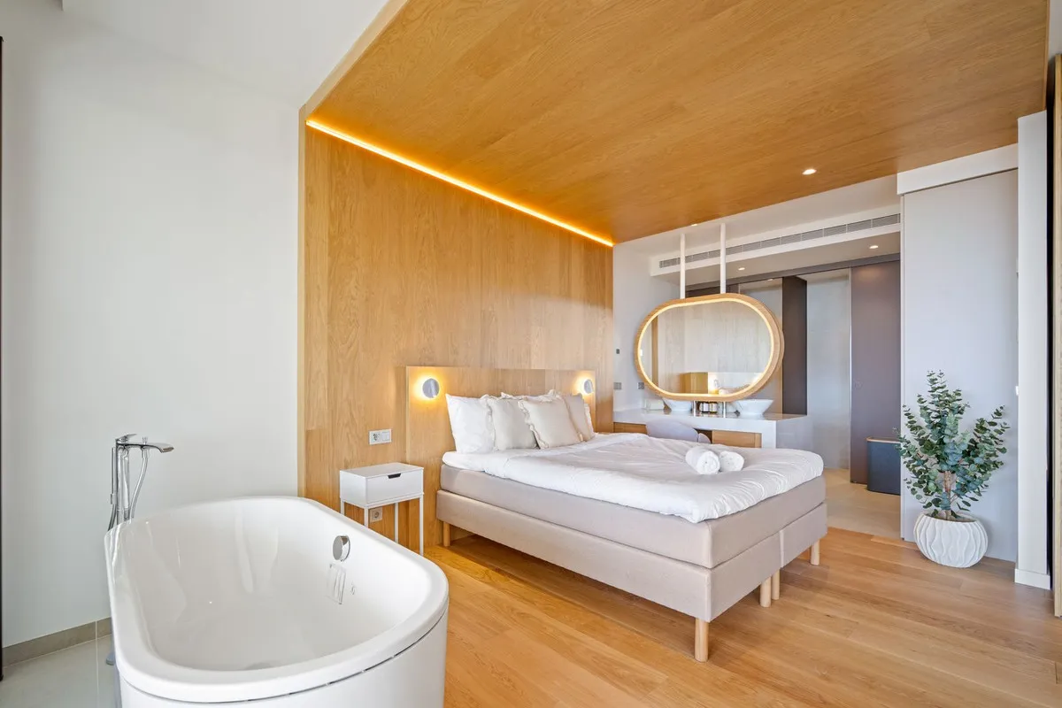 b4c42f0d-d0aa-4743-a0fe-b80495de08ff