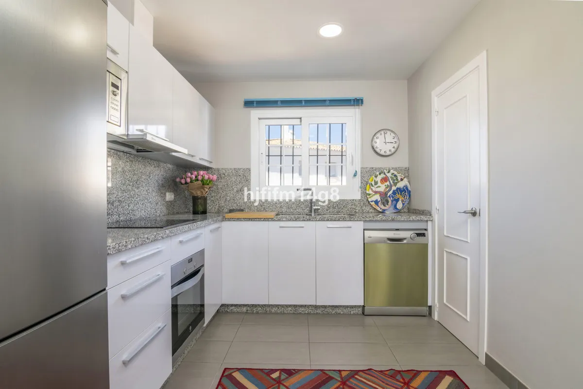 16f70774-3baa-4732-bb4d-cd5274b18197