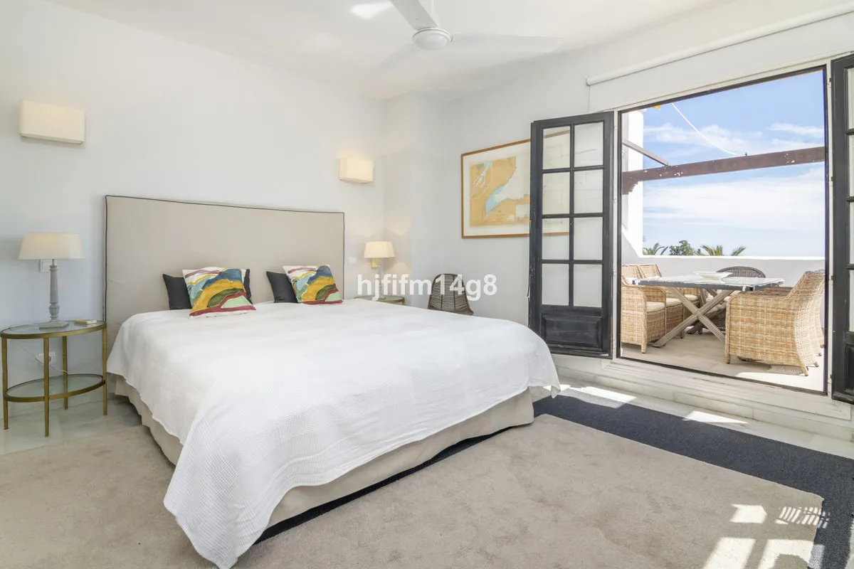 4052387e-6640-4b28-8e80-7a5cbbe5d126