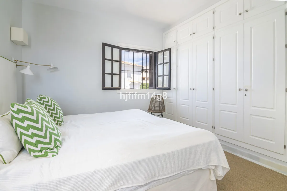 8d004429-0454-435f-b462-e337a370cd30