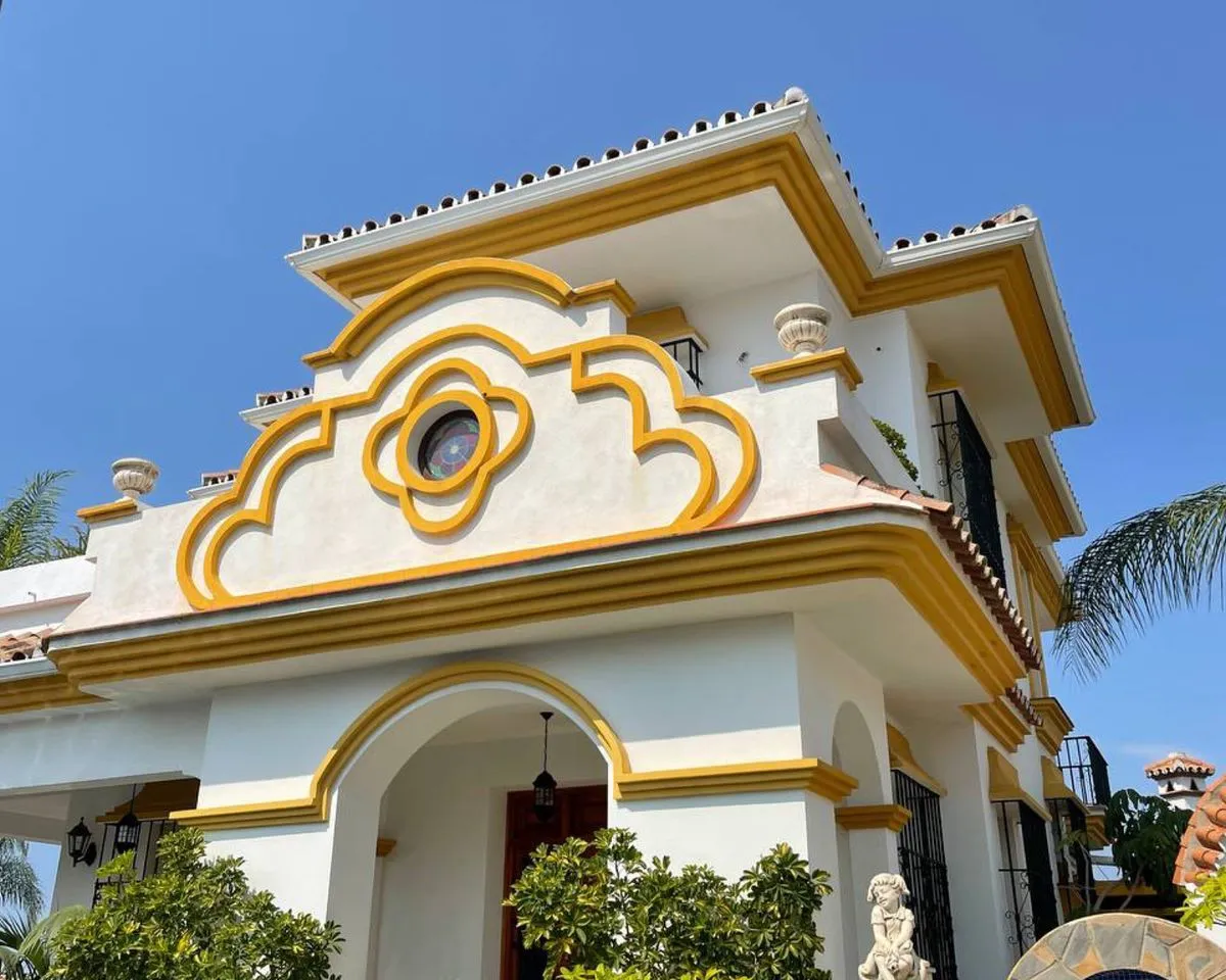 fce3fd83-b4b6-440e-a729-f1d9e8117dd3