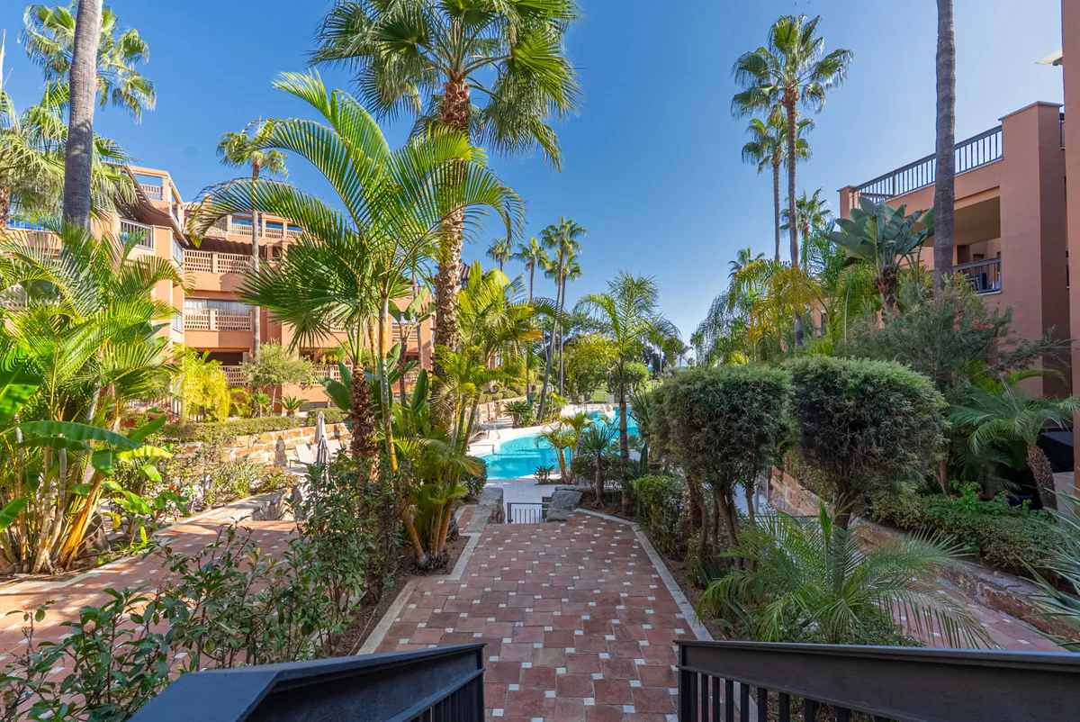 1b816798-b878-4d7b-b2ab-242ca85ea781