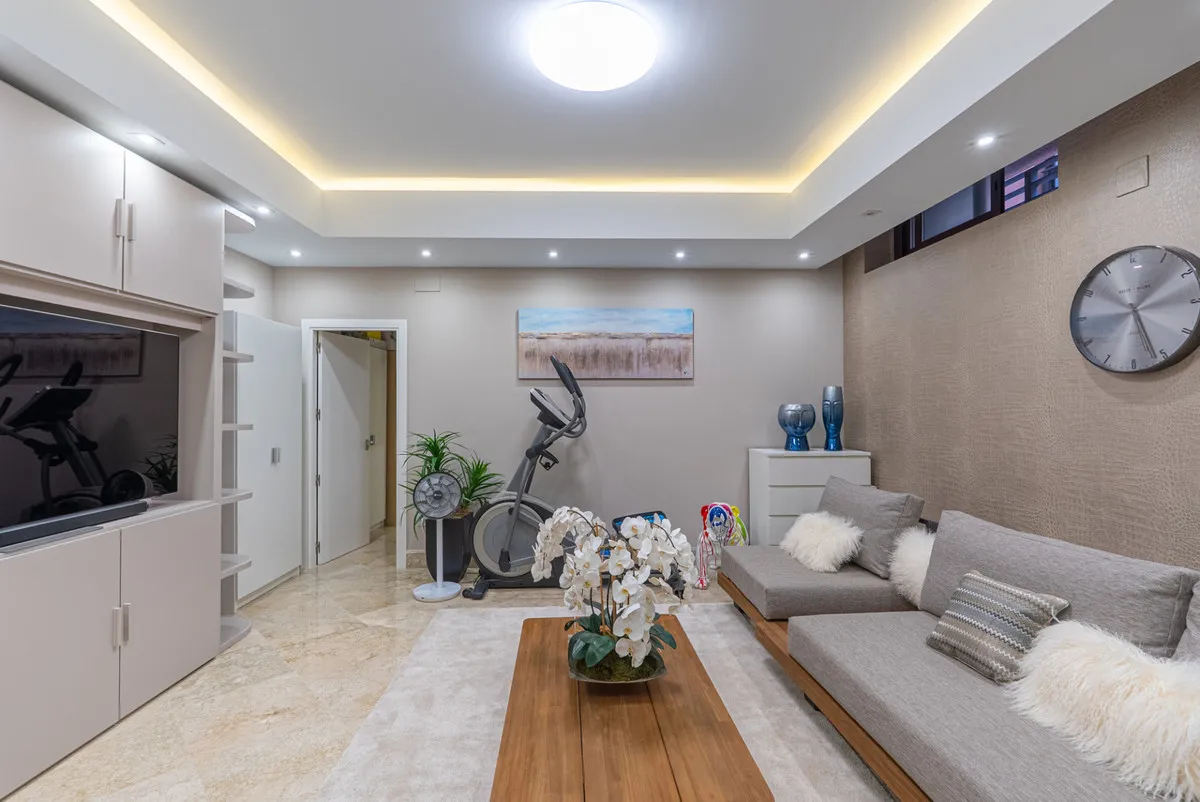 ce1e0f69-efd4-4d40-b7e9-79cba24f87a7