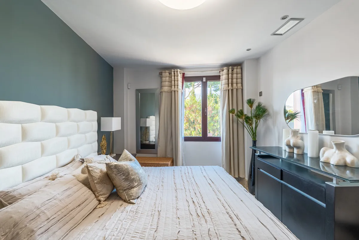 ce5e00fd-9b14-486b-abe1-ac8ce66e59de